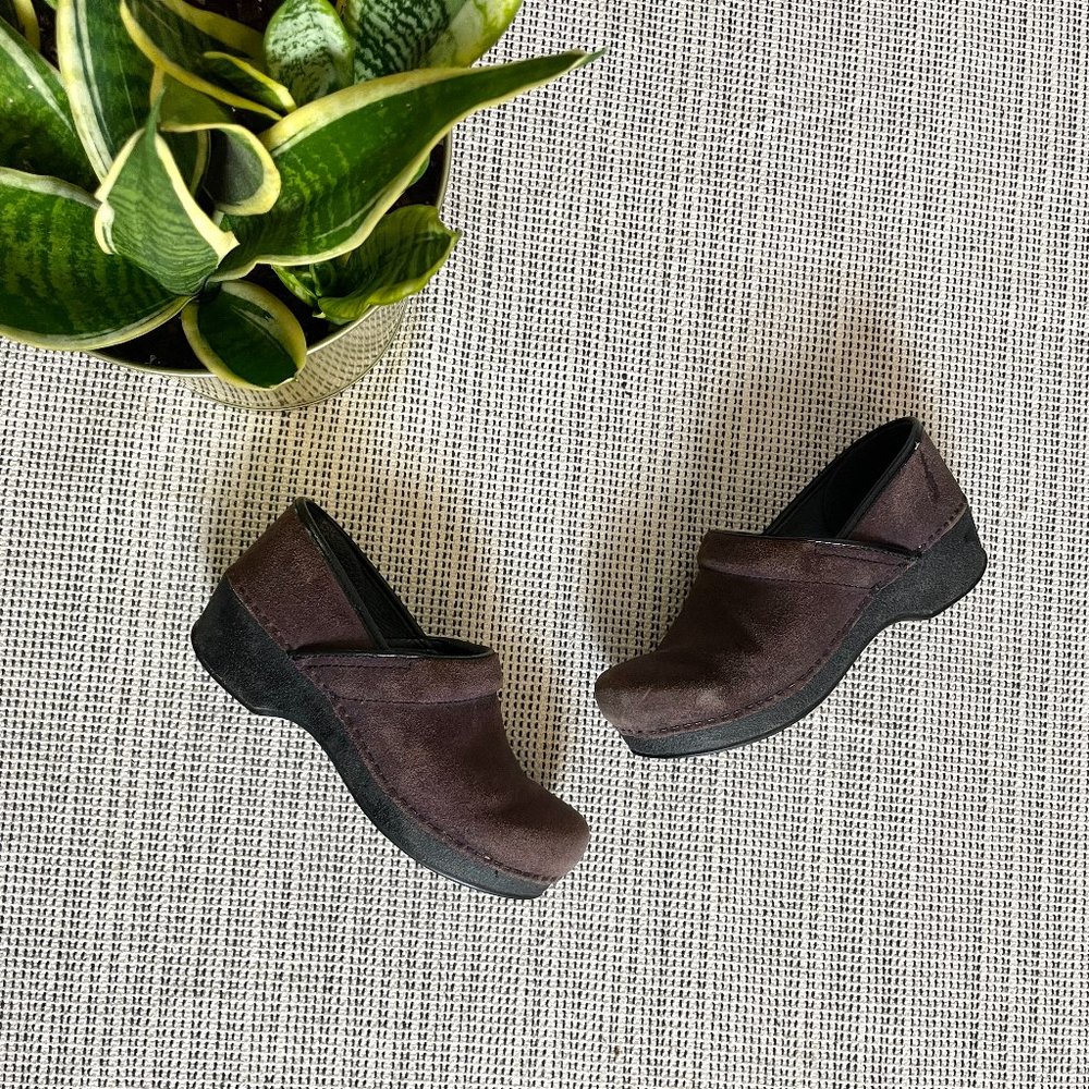 Purple Brown Metallic Luster Dansko Suede Leather Clogs 38